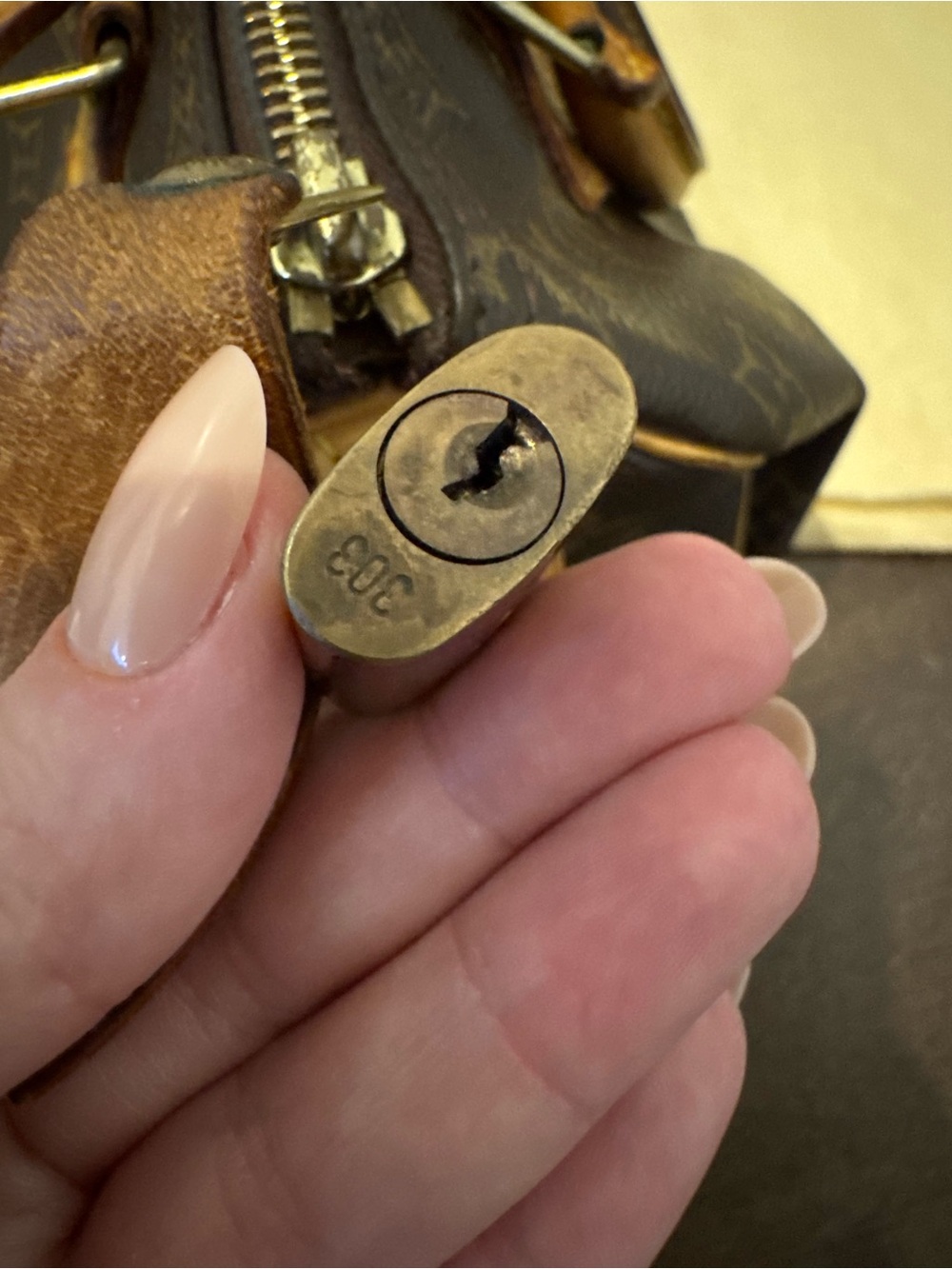 Louis Vuitton Brown Monogram Speedy 25 - Picture 6 of 15